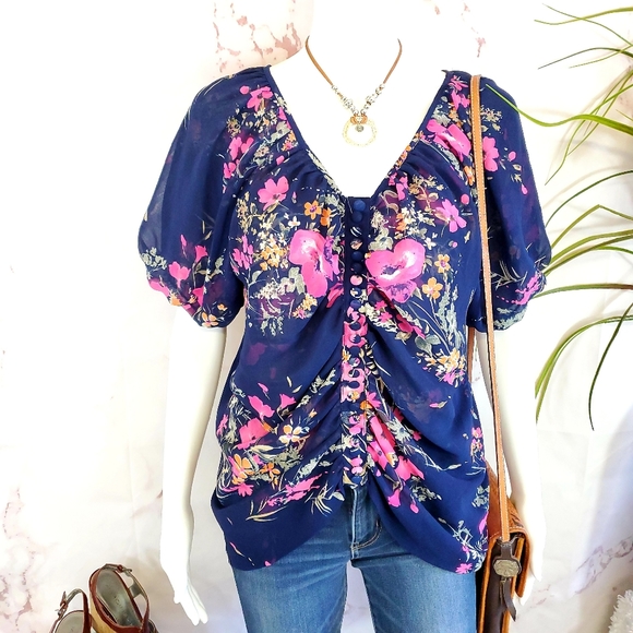 Lucca Couture gorgeous gathered bust blouse - Picture 2 of 7